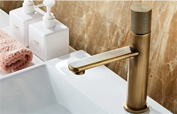 Basin Faucets Antique Bronze Bathroom Faucet Hot & Cold Brass Bathroom Sink Faucet
