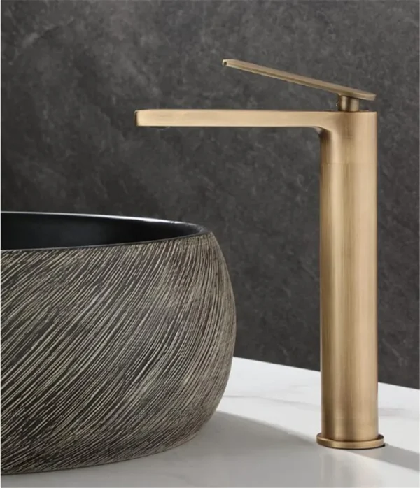 Basin Faucets Antique Bronze Bathroom Faucet Hot & Cold Brass Bathroom Sink Faucet Deck Mounted Lavotory Faucet  Mixer Water Tap