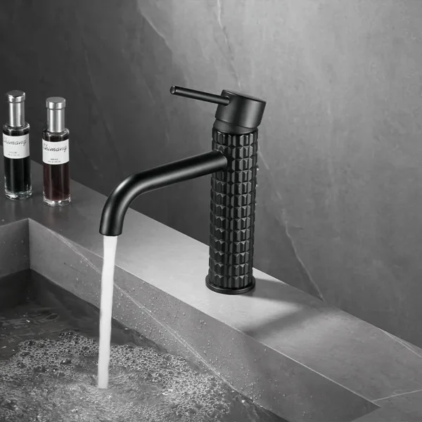Brush Gold Basin Faucet Chrome Hot and Cold Mixers Wash Basin Faucet Taps Black Basin Faucets