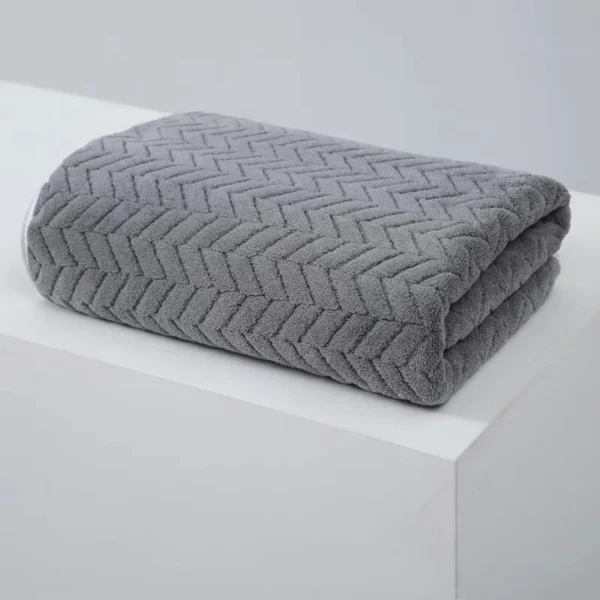 High Quality Thick Coral Velvet Bath Towels, Soft and Absorbent Towels